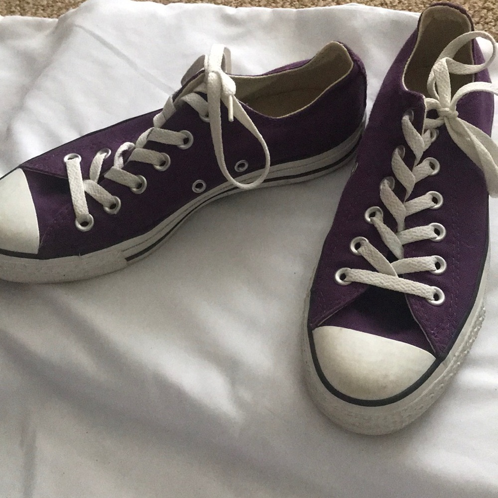 Purple converse - Picture 3 of 4